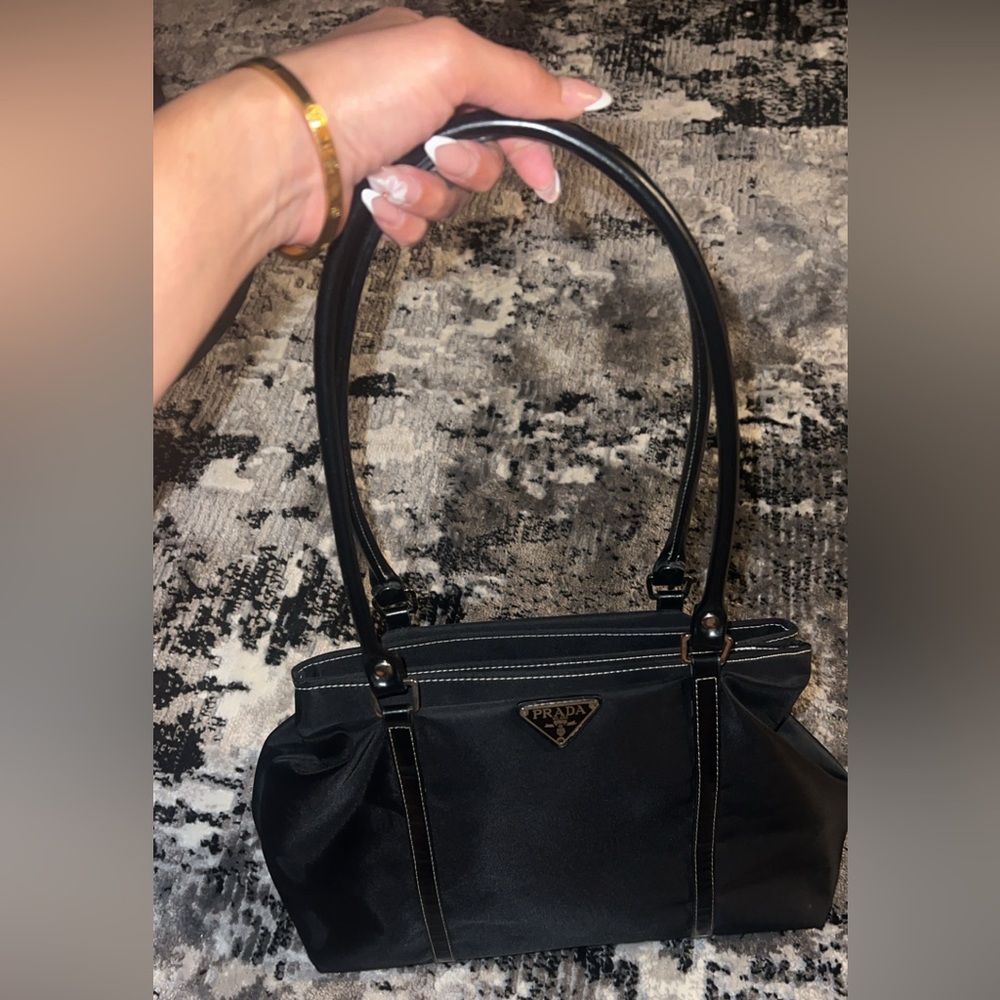 Elegant Black Shoulder Bag